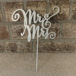 Cake topper